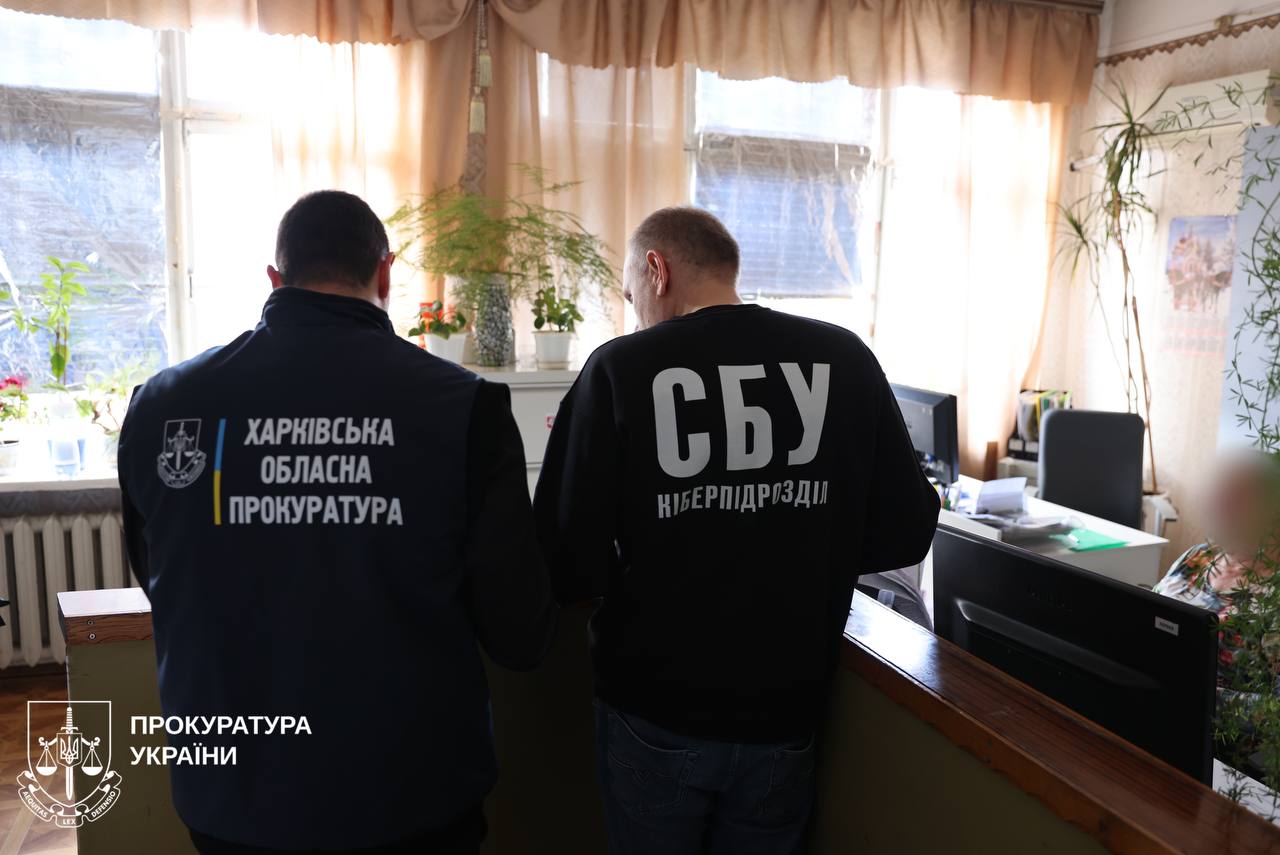 В Харькове пятерых чиновников трамвайного депо подозревают в махинациях с "мертвыми душами".