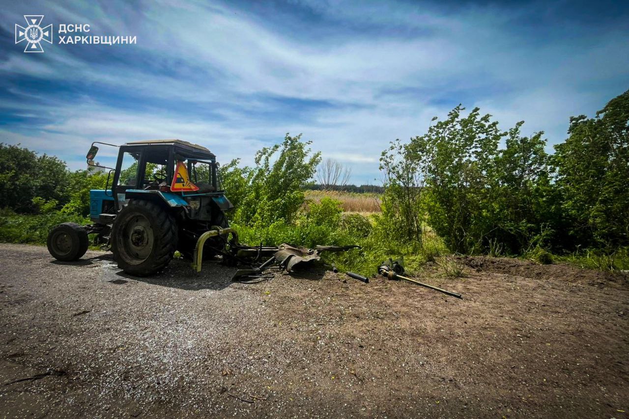 В Балаклее трактор подорвался на мине.