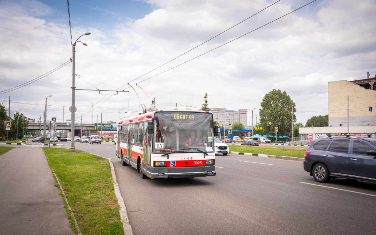 У Харкові розпочали курсувати чеські тролейбуси Škoda 21Tr.