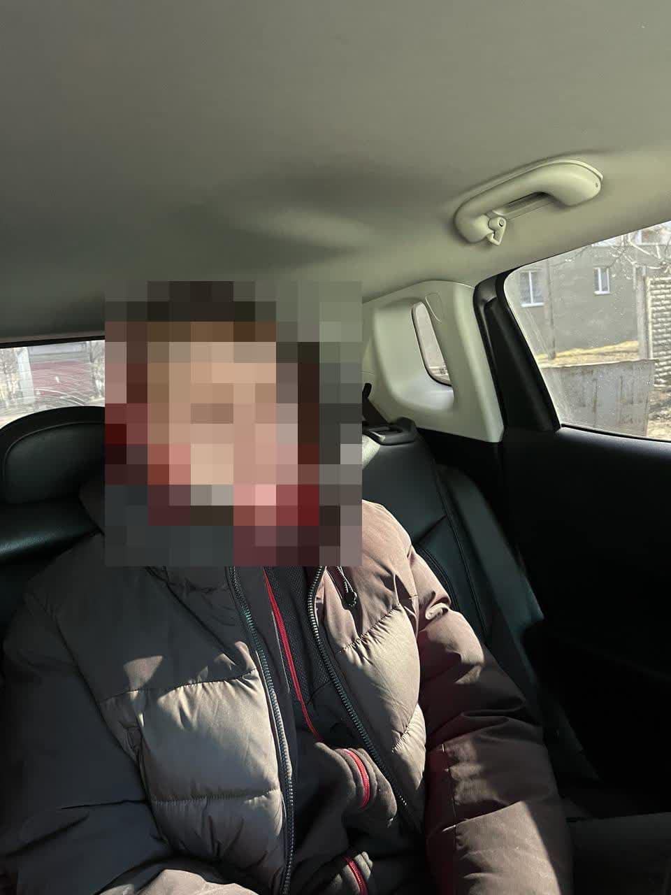 На Харківщині троє підлітків забили чоловіка до смерті та зняли це на відео.