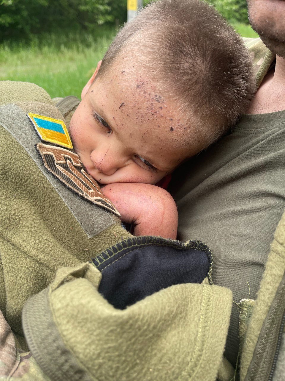 Искали четверо суток: пропавшую в Харьковской области двухлетнюю Виолетту нашли в лесу.