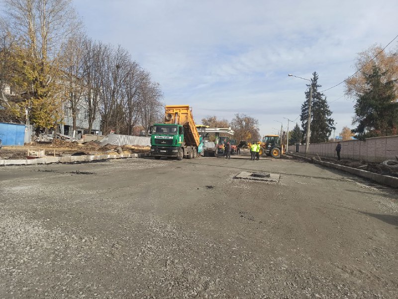 У Харкові завершують реконструкцію на вулиці Весніна.