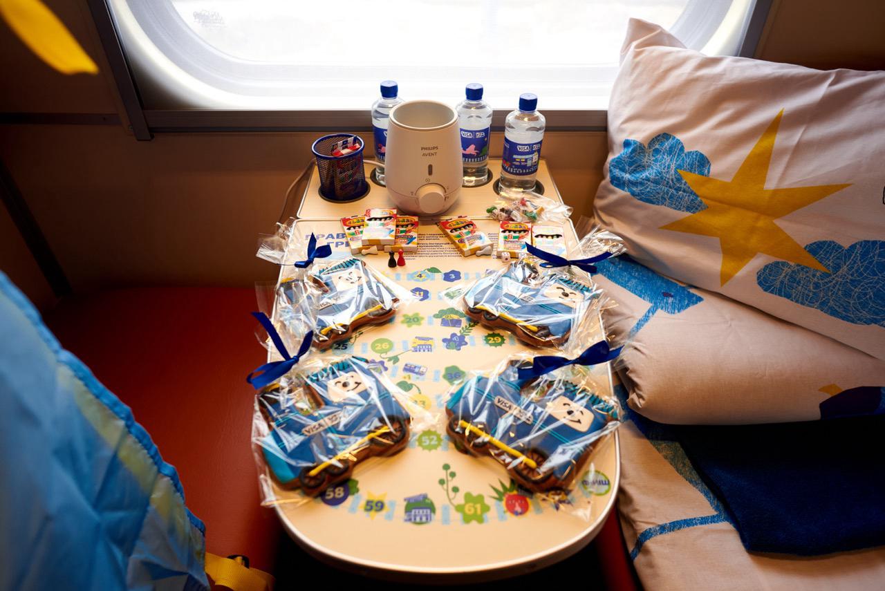 Потяг №001/002 Харків &ndash; Івано-Франківськ укомплектували дитячими вагонами.