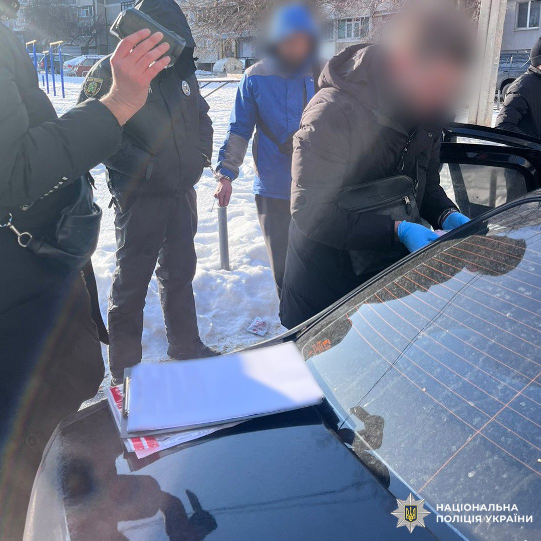 На Салтовке ограбили обменный пункт: грабитель задержан.