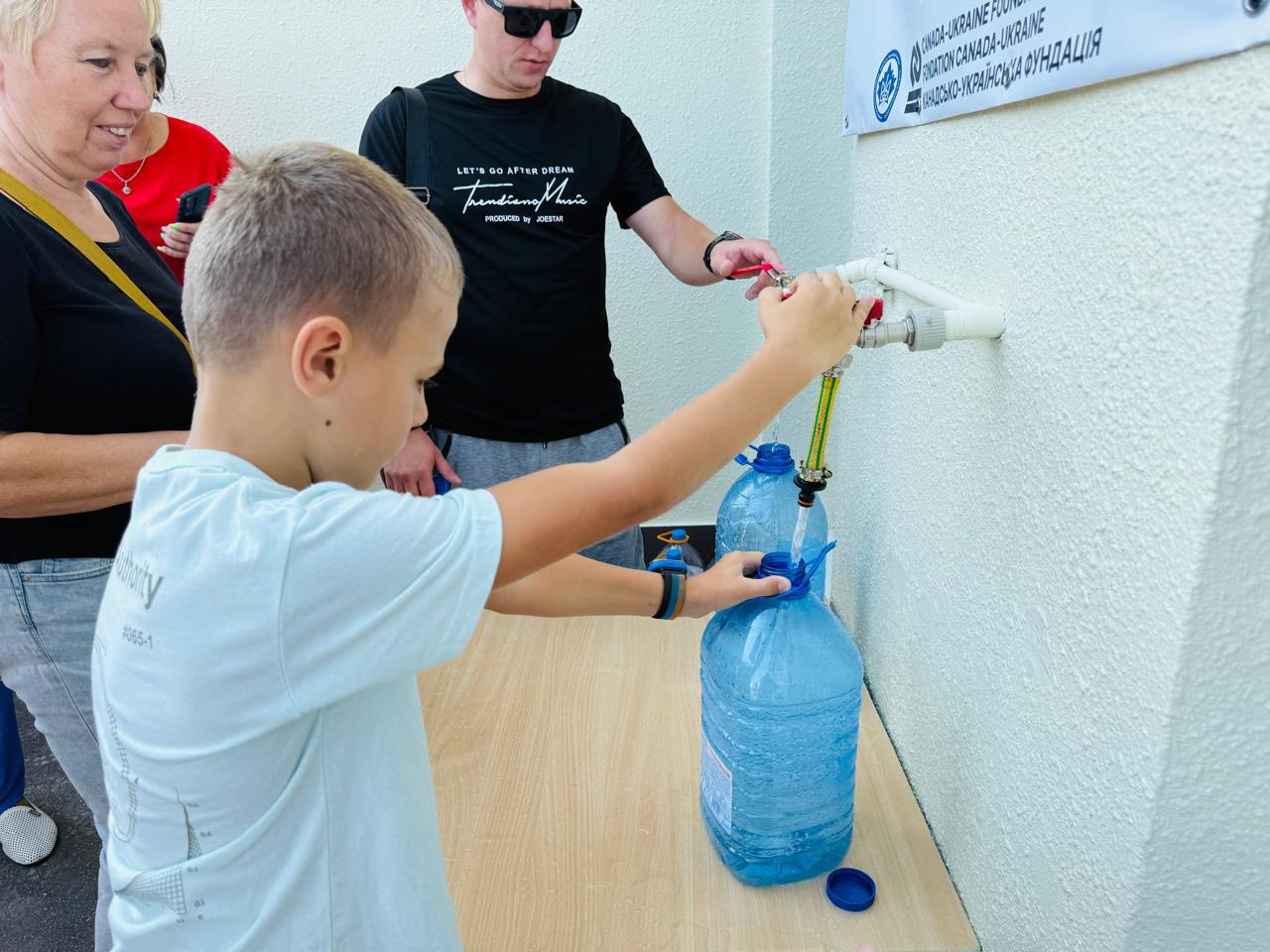 Пункт с бесплатной водой открыли в Песочине.