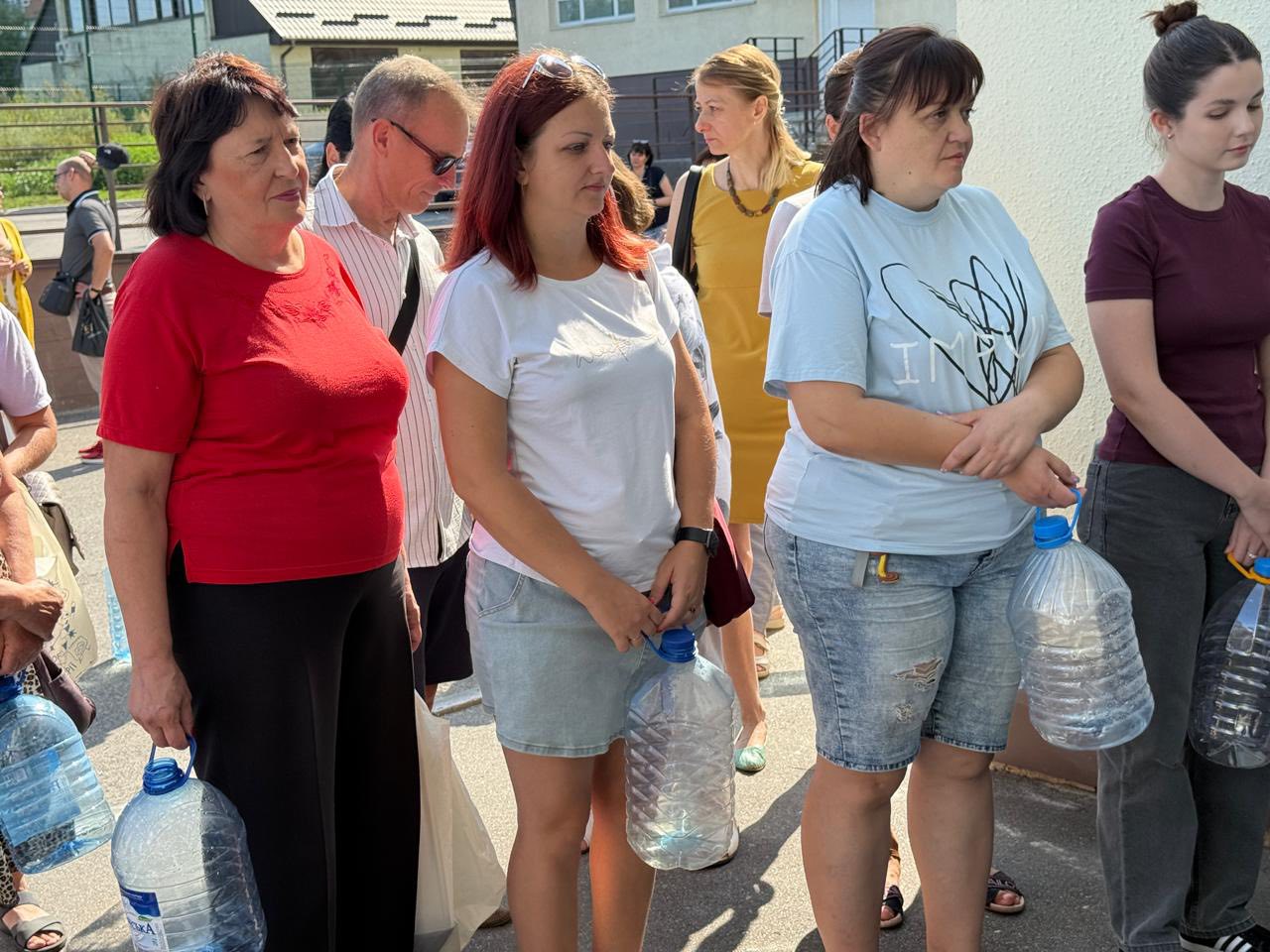 Пункт с бесплатной водой открыли в Песочине.