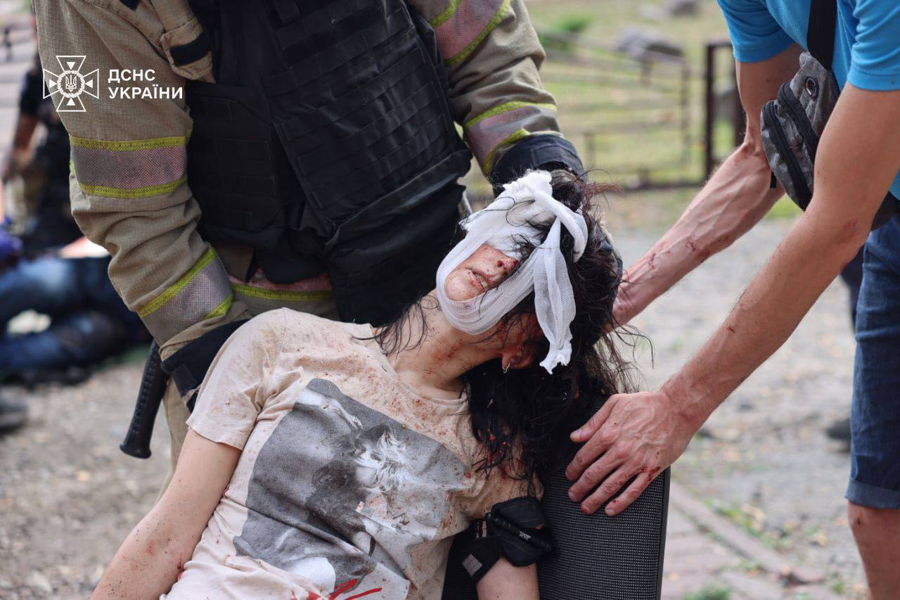 Двоє залізничників загинули під час обстрілу Дитячої залізниці у Харкові.