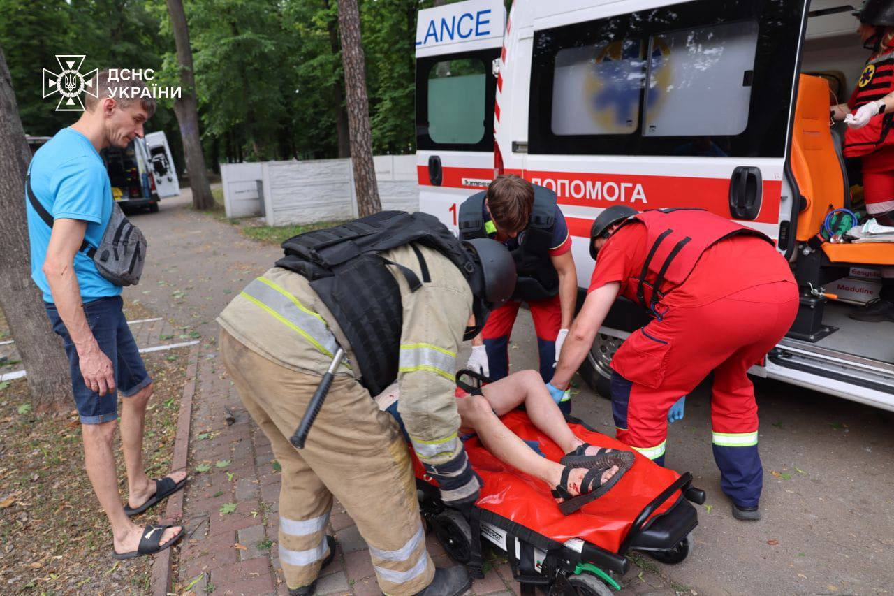 Двоє залізничників загинули під час обстрілу Дитячої залізниці у Харкові.