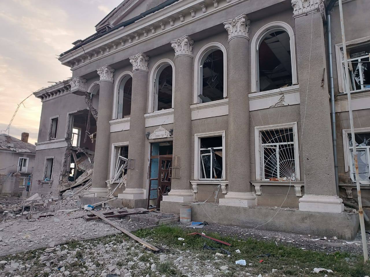 Обстрел Золочева 23 апреля.