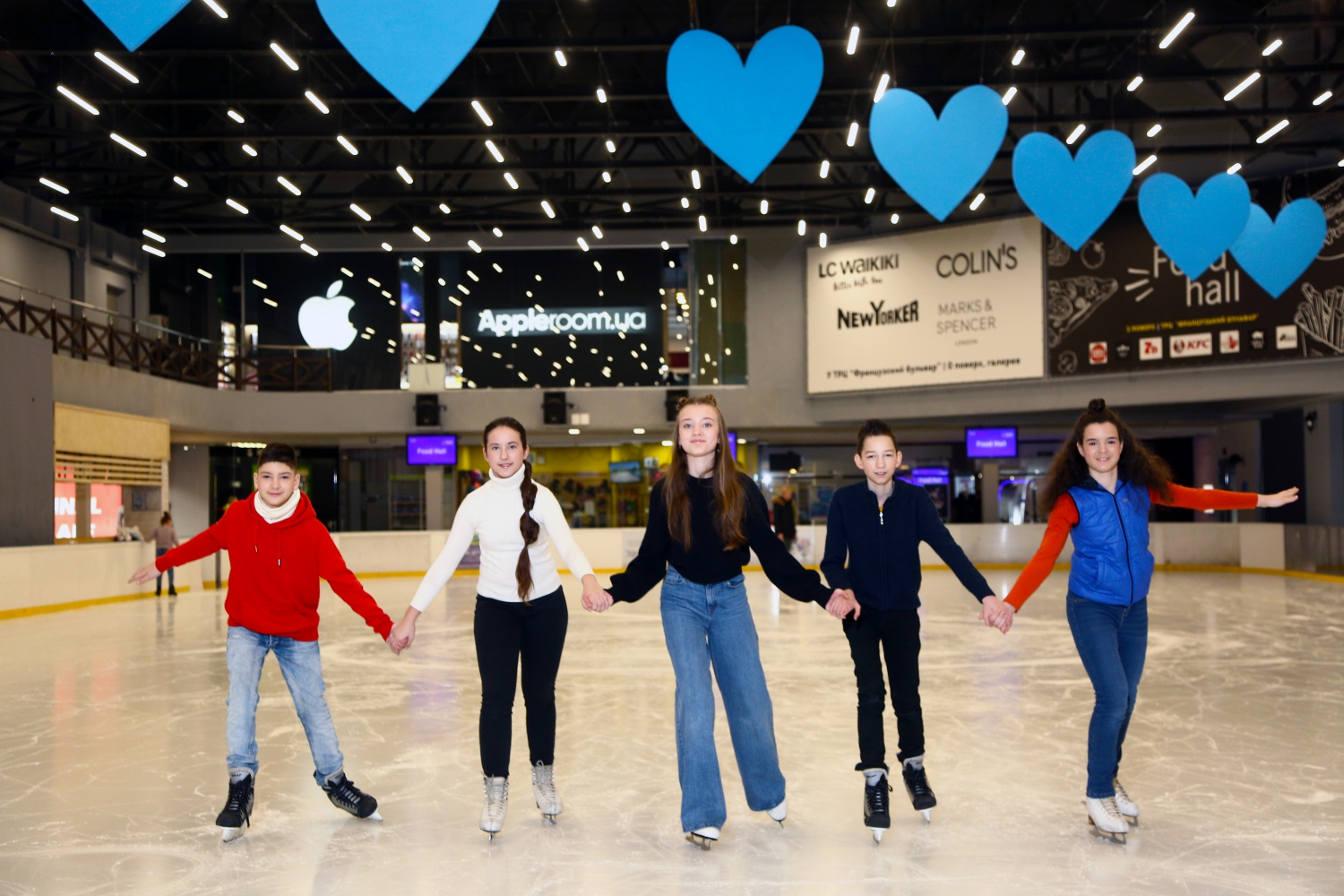 Какие катки работают в Харькове: список - фото