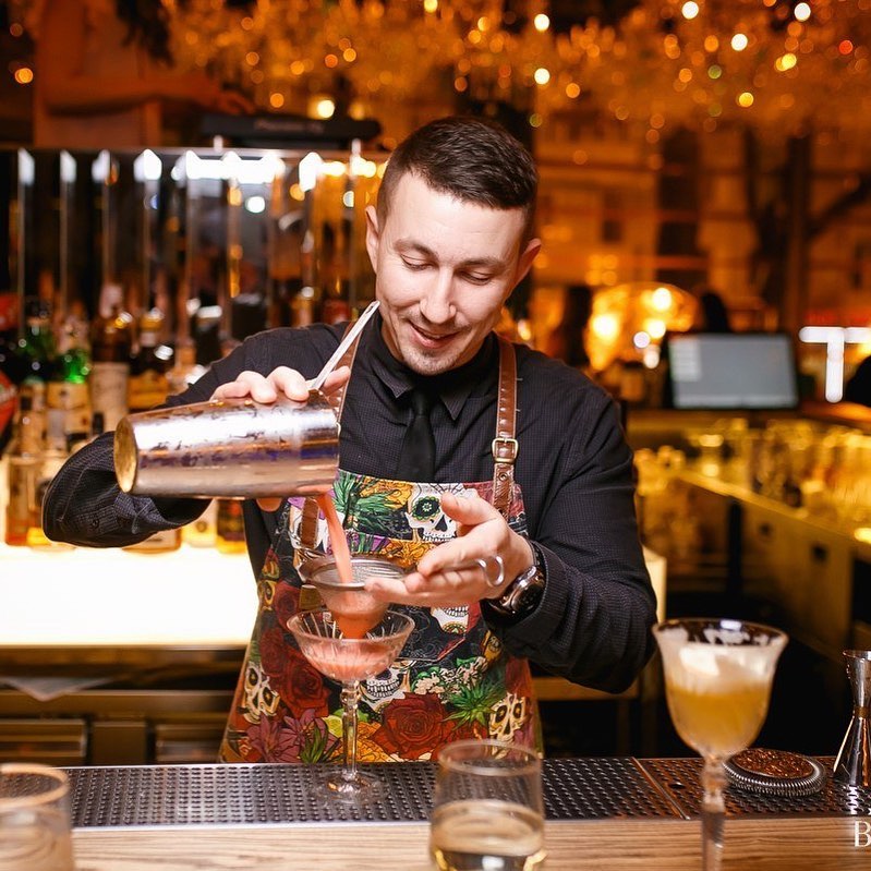 Бар "Винтажное Бюро".