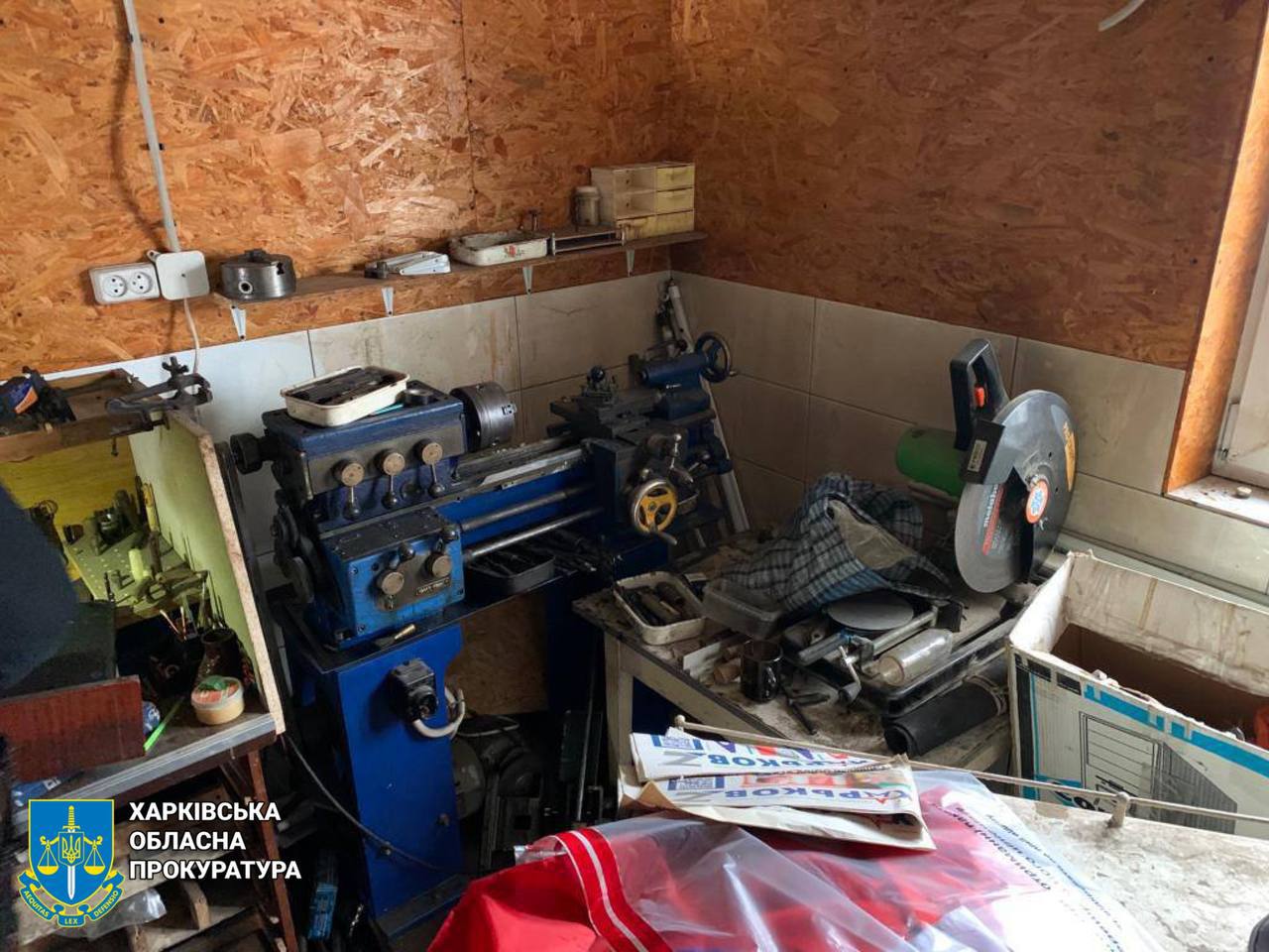 На Харьковщине мужчина по собственной инициативе ремонтировал автомобили кафиров - фото: https://t.me/prokuratura_kharkiv