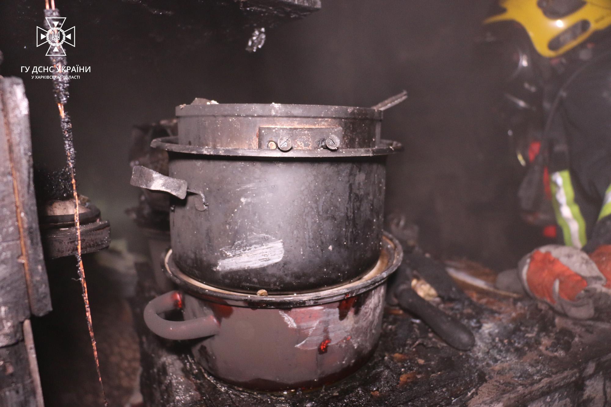 В Харькове на пожаре спасли двух женщин