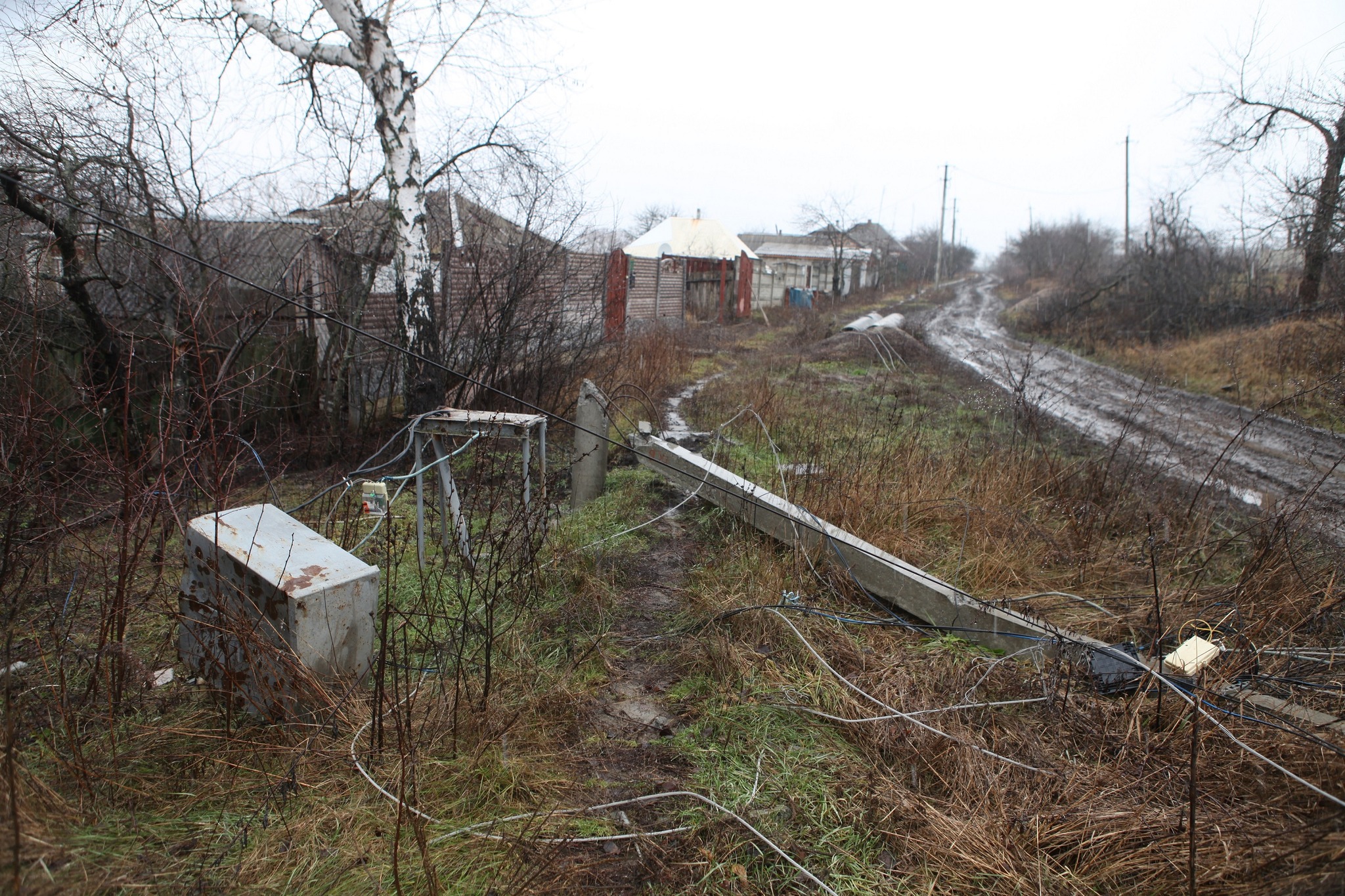 Энергетики вернули свет еще в две деревни в Харьковской области