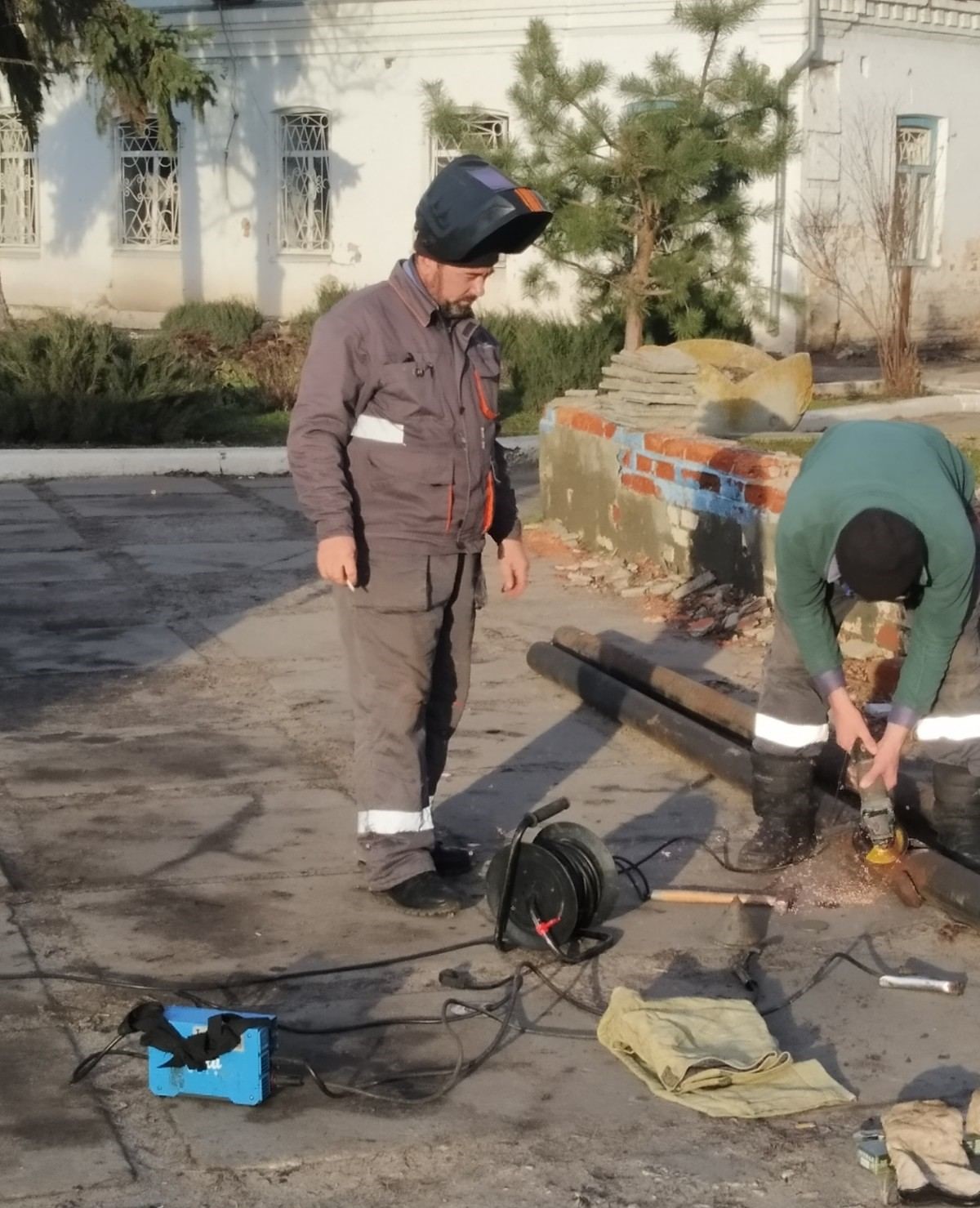 У Барвінковому підняли український стяг