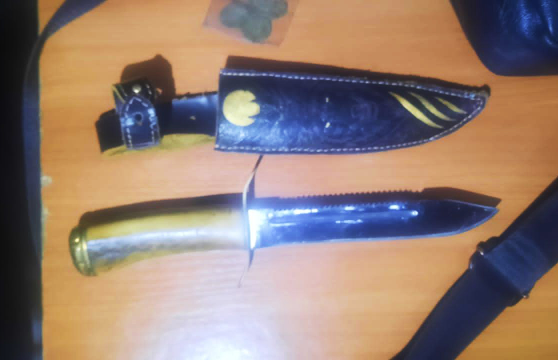 На Харківщині затримали чоловіка, який у маршрутці їхав з гранатами та пістолетом.