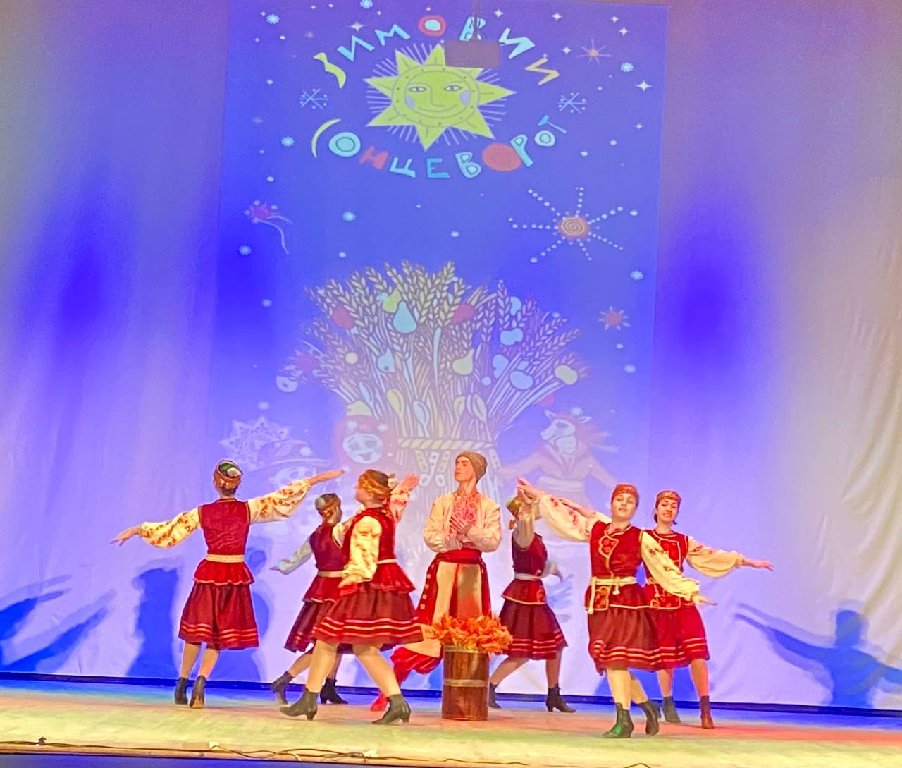 В Харькове проходит рождественский фестиваль детского творчества