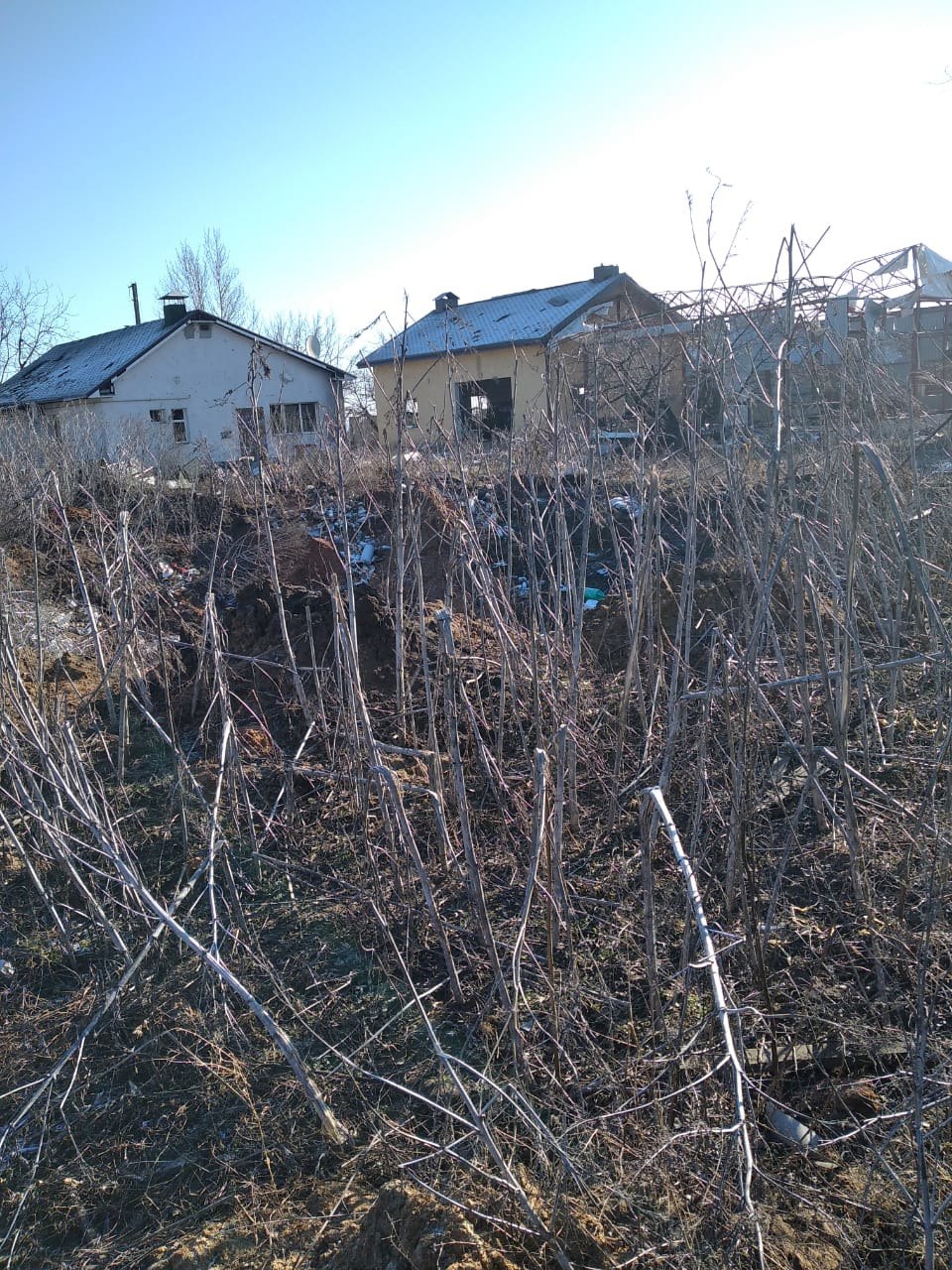 В Харьковской области эксгумировали тело женщины, которая погибла от авиаудара.