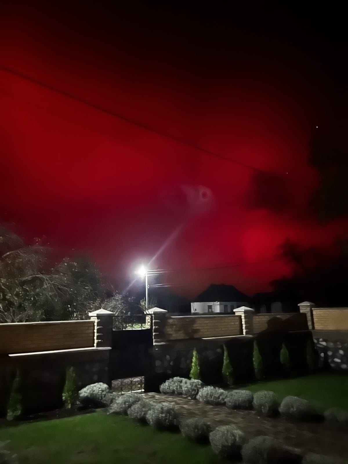 В ночь с 5 на 6 ноября в Украине видели северное сияние.