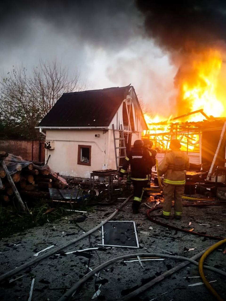 Комбінована атака на Київ: загинуло двоє людей, є постраждалі фото 2 1