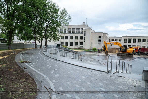 Амфитеатр и краснокнижные тюльпаны: в Харькове откроют после реконструкции Молодежный парк фото