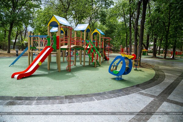 Амфитеатр и краснокнижные тюльпаны: в Харькове откроют после реконструкции Молодежный парк фото 7