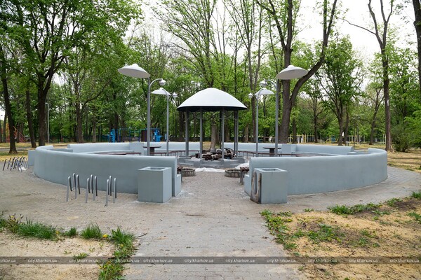 Амфитеатр и краснокнижные тюльпаны: в Харькове откроют после реконструкции Молодежный парк фото 12