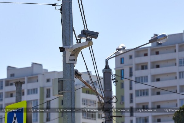 Не нарушай: в Харькове на светофорах установили более 300 камер фото