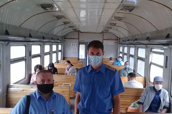 Рейды в харьковских электричках: пассажиров без масок будут передавать полиции фото