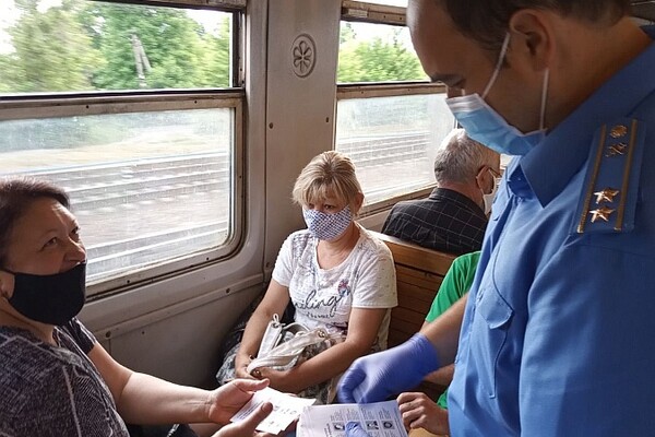 Рейды в харьковских электричках: пассажиров без масок будут передавать полиции фото 1