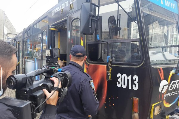 Не забывай маску: в маршрутках и трамваях проверяют соблюдение карантина (фото) фото 7