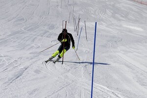 Прокат лыж и сноубордов в Новой Харьковской Швейцарии: фото 1 Новая Харьковская Швейцария, горнолыжный комплекс &quot;Экстрим-стиль&quot;