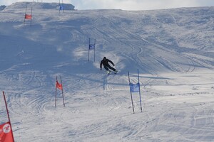 Прокат лыж и сноубордов в Новой Харьковской Швейцарии: фото 5 Новая Харьковская Швейцария, горнолыжный комплекс &quot;Экстрим-стиль&quot;