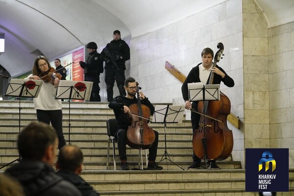 Концерт поміж вибухів: у Харкові символічно відкрили KharkivMusicFest (фото) фото 14