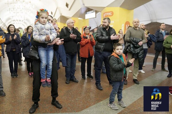 Концерт между взрывами: в Харькове символически открыли KharkivMusicFest (фото) фото 28