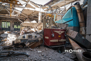 &quot;Кладбище трамваев&quot;: как выглядит Салтовское депо после российских обстрелов (фото) фото 19